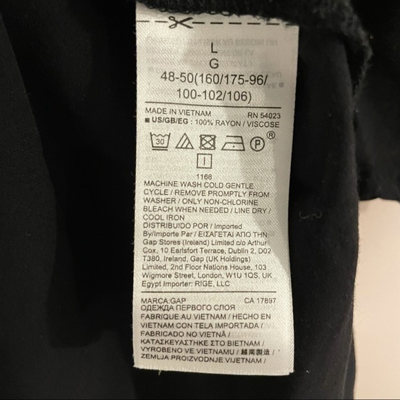 Gap sleeveless button up blouse - Picture 4 of 4